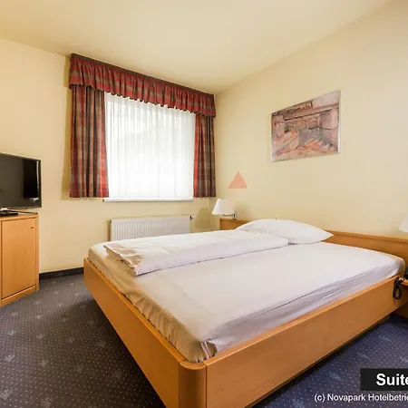 Novapark Flugzeughotel 酒店 3*
