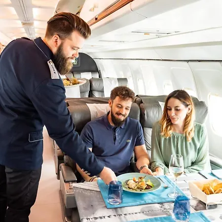 Otel Novapark Flugzeughotel Graz