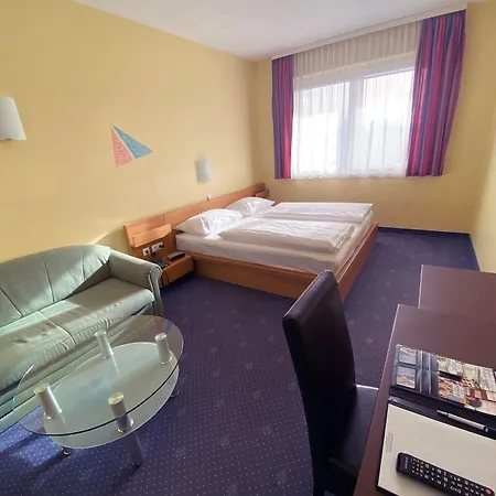 Novapark Flugzeughotel 格拉茨