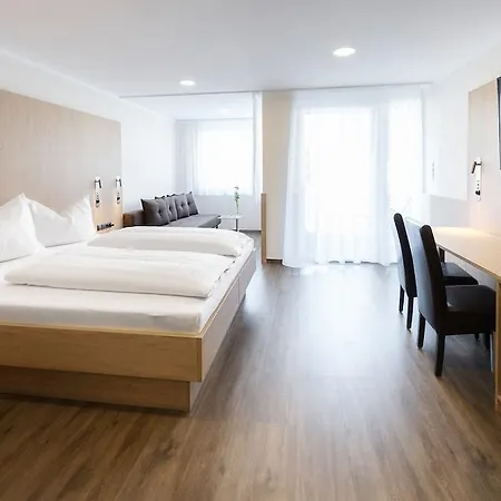 Novapark Flugzeughotel Hotell Graz