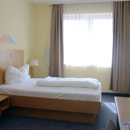 Szálloda Novapark Flugzeughotel