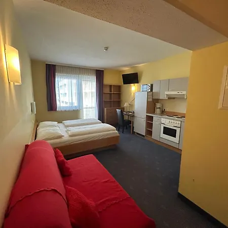 Hotell Novapark Flugzeughotel Graz