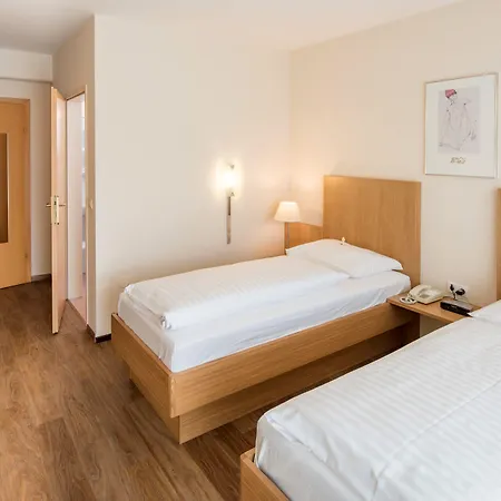 Novapark Flugzeughotel Graz