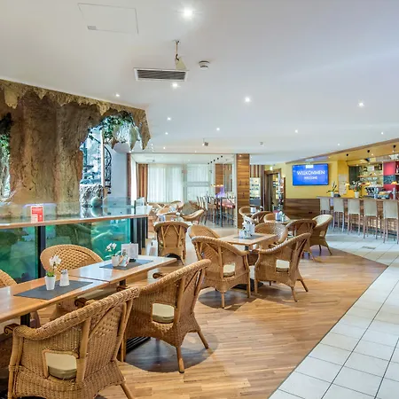 Otel Novapark Flugzeughotel 3*