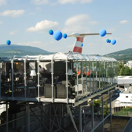 Novapark Flugzeughotel 3* Graz