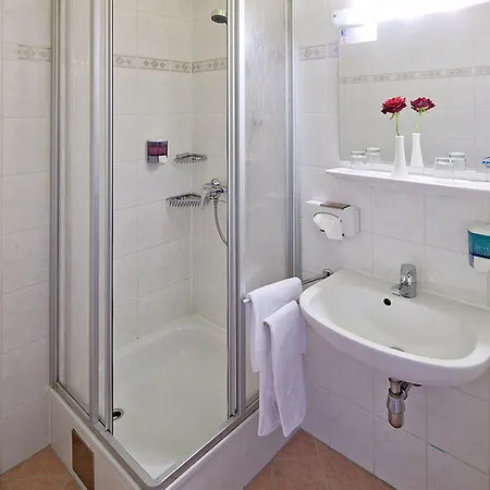 Hotel Novapark Flugzeughotel 3*