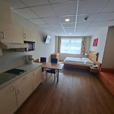 Hotel Novapark Flugzeughotel 3*