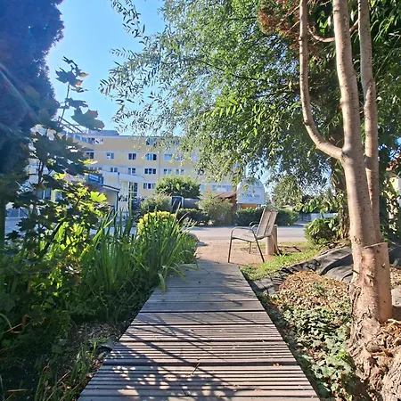호텔 Novapark Flugzeughotel 3*