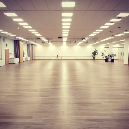 酒店 Novapark Flugzeughotel 3*