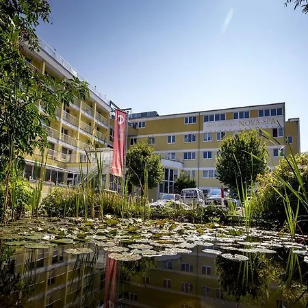 Novapark Flugzeughotel 3*