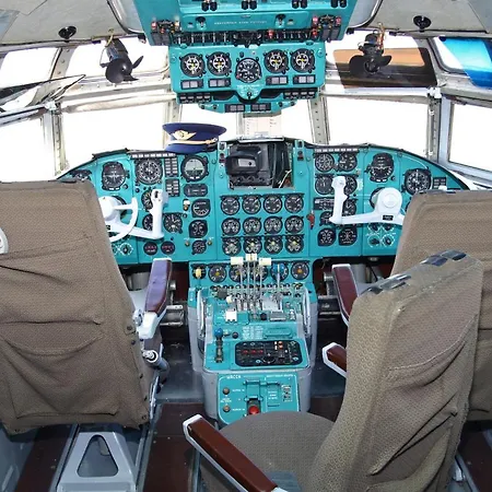 ホテル Novapark Flugzeughotel 3*
