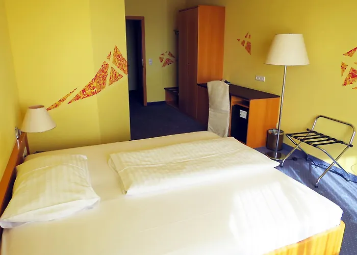 Novapark Flugzeughotel Szálloda Graz