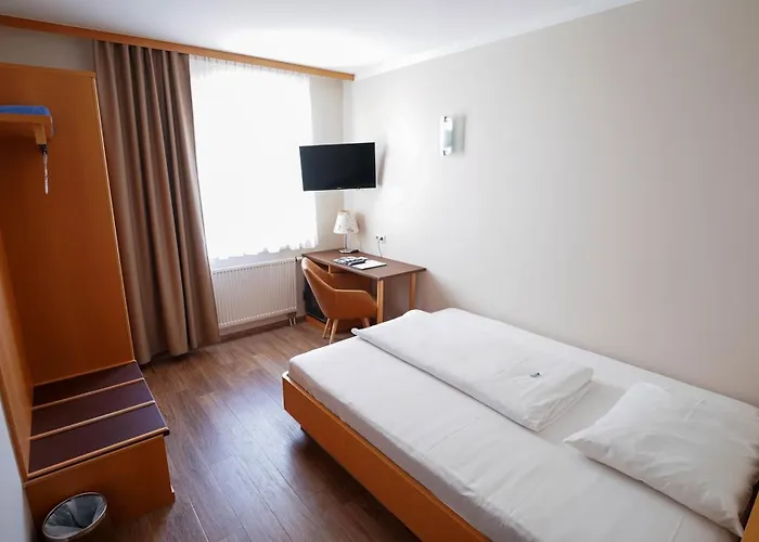 Szálloda Novapark Flugzeughotel Graz