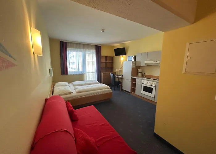 Szálloda Novapark Flugzeughotel Graz