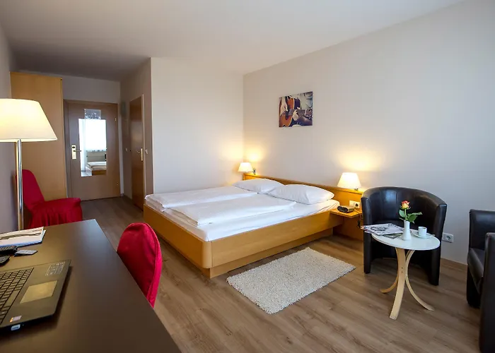 Novapark Flugzeughotel 3*