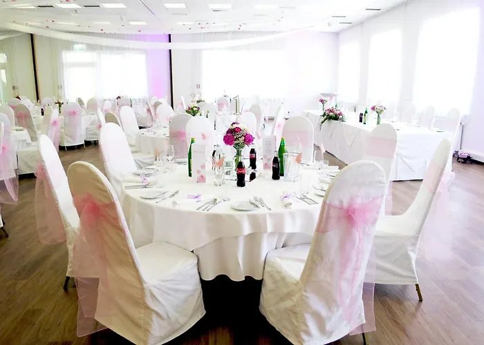 Novapark Flugzeughotel فندق